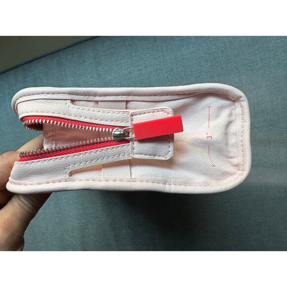 Glossier Pink Logo Makeup Beauty Clutch Bag 9 x 7 x 3 case - Picture 7 of 10